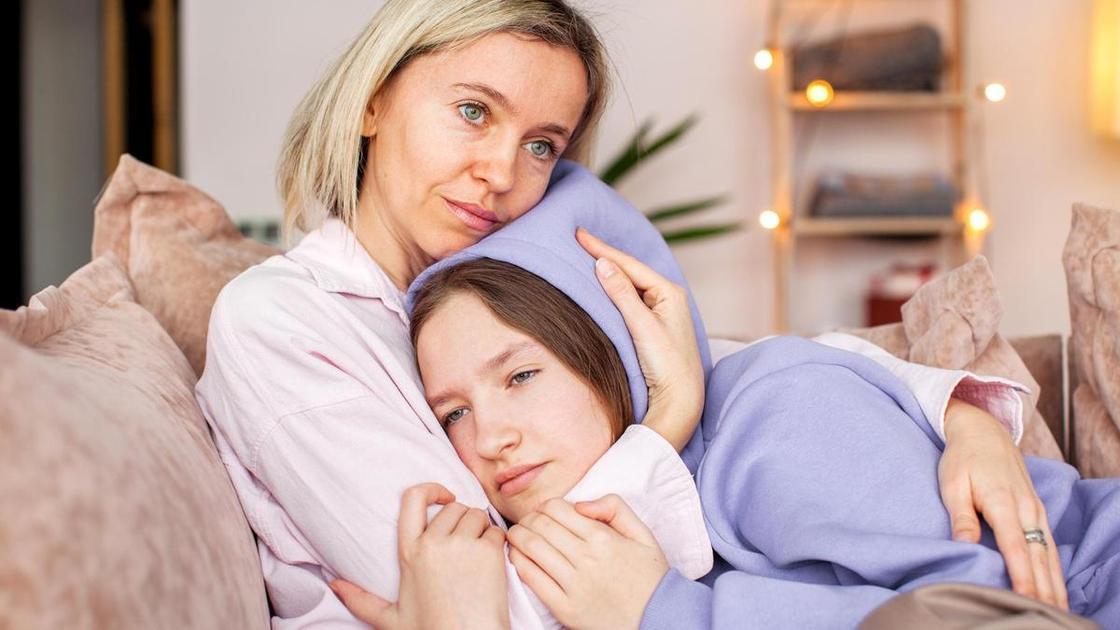 &laquo;Дочь ничего не выбрасывает, до сих пор храним ее детские игрушки. У нее нет друзей. Нужен ли тут врач?&raquo;  (Психология)