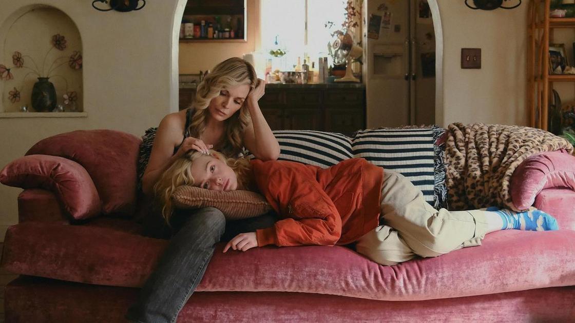 &laquo;У Марго проблемы с деньгами&raquo;: новый сериал о молодой маме и OnlyFans &mdash; реакция соцсетей и мнение Эль Фаннинг  (Психология)