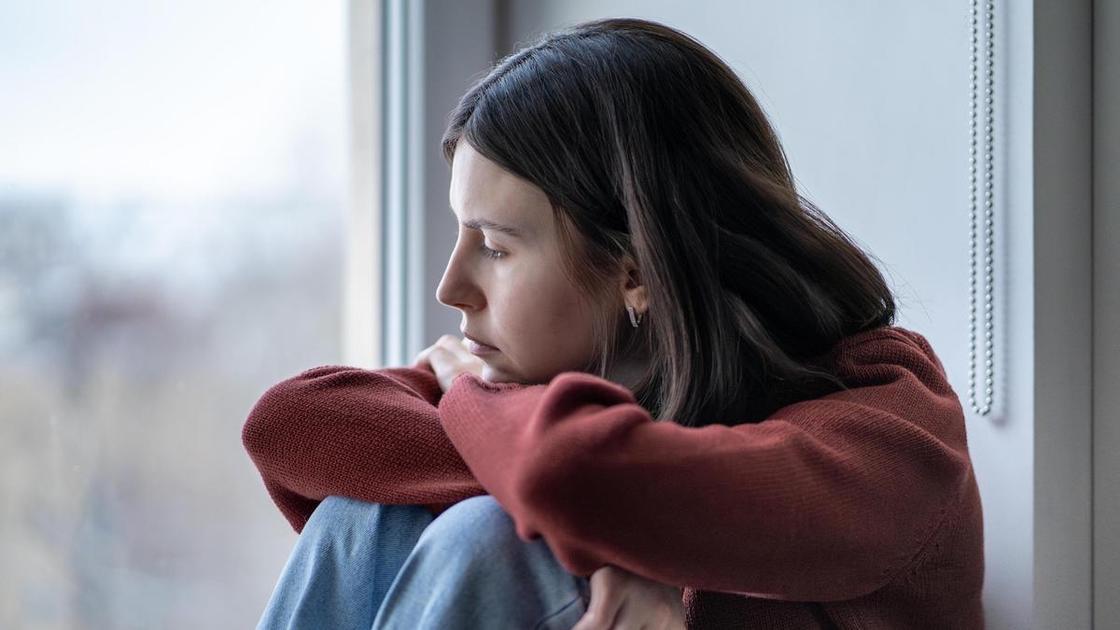 &laquo;Чувствую себя никак: с 13 лет эмоциональные качели, потом 3 года затворничества, сейчас вышла на работу и окончательно выгорела&raquo;  (Психология)